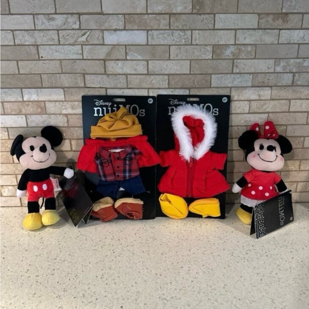 Nuimos Disney Vacation Club Alaska Outfits + Mickey & Minnie!
